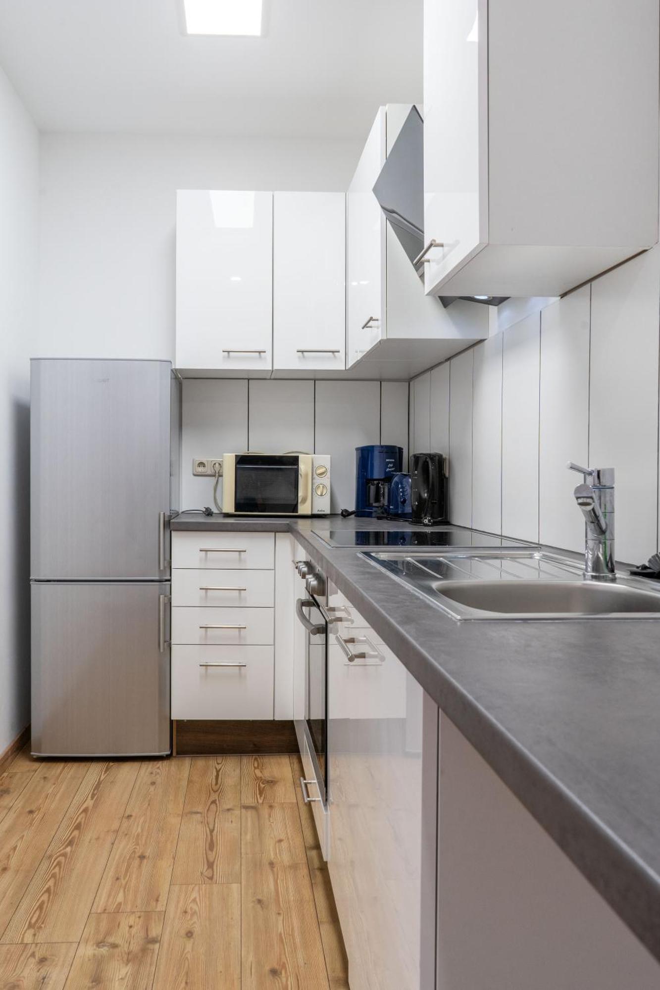 Saalfeld Saale Pension & Ferienwohnungen Toepferstueb'L מראה חיצוני תמונה